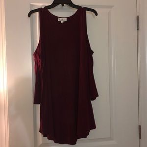 Pretty cold shoulder tunic